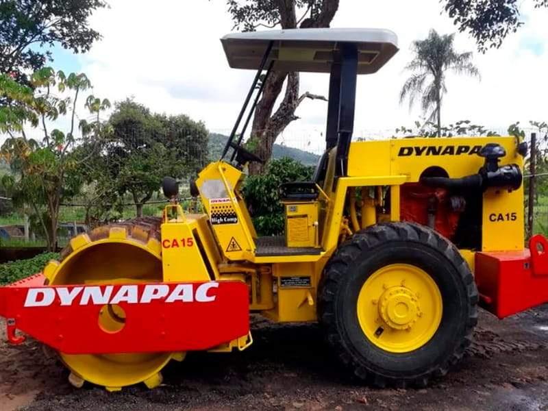 materraplenagem Rolo compactador ca15 e ca25 pata de carneiro